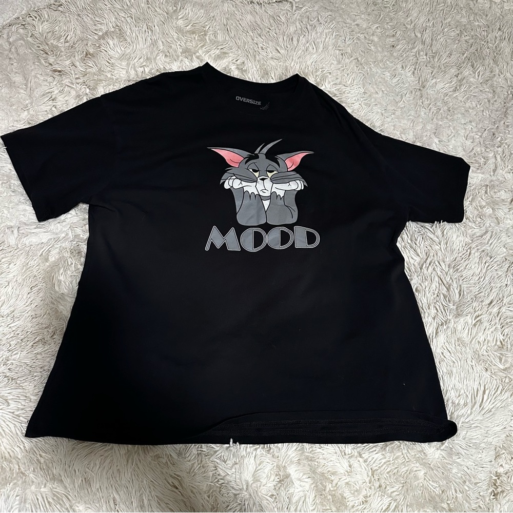 Women’s oversized Black Graphic T-Shirt - Picture 4 of 8